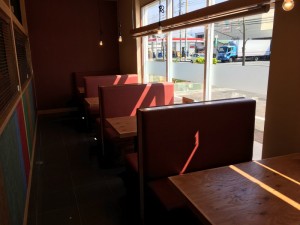 焼き鳥 居酒屋 とり鉄 山梨玉穂医大前店 ボックス席